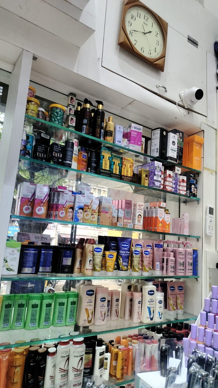 Wholesale branded makeup products in Chennai